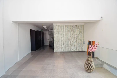 Loja para Venda em Almada, Cova da Piedade, Pragal e Cacilhas