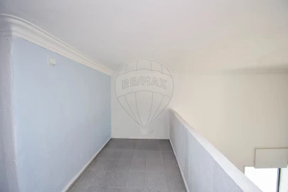 Loja para Venda em Almada, Cova da Piedade, Pragal e Cacilhas