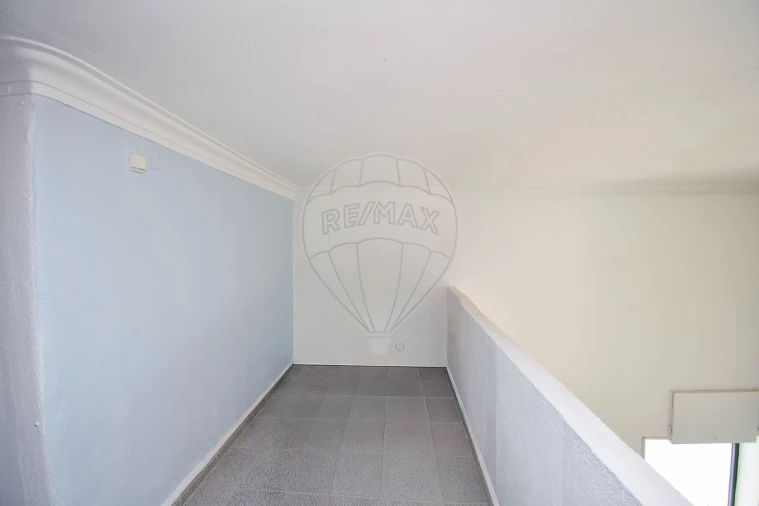 Loja para Venda em Almada, Cova da Piedade, Pragal e Cacilhas Foto 7