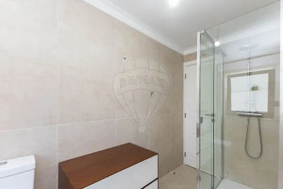 Moradia T4 para Venda em Gulpilhares e Valadares