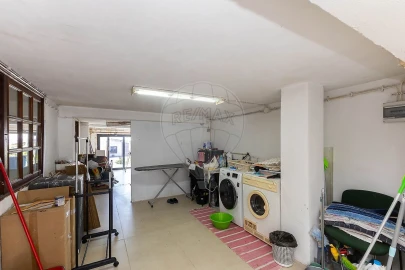 Moradia T4 para Venda em Gulpilhares e Valadares