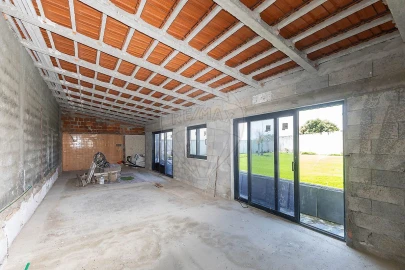 Moradia T4 para Venda em Gulpilhares e Valadares