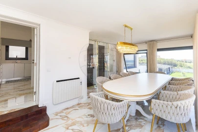 Moradia T4 para Venda em Gulpilhares e Valadares