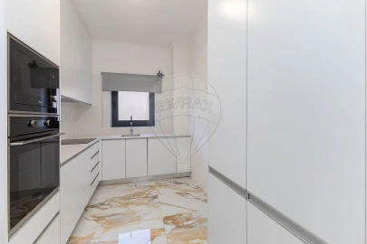 Moradia T4 para Venda em Gulpilhares e Valadares