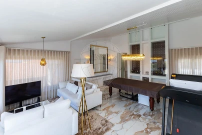 Moradia T4 para Venda em Gulpilhares e Valadares