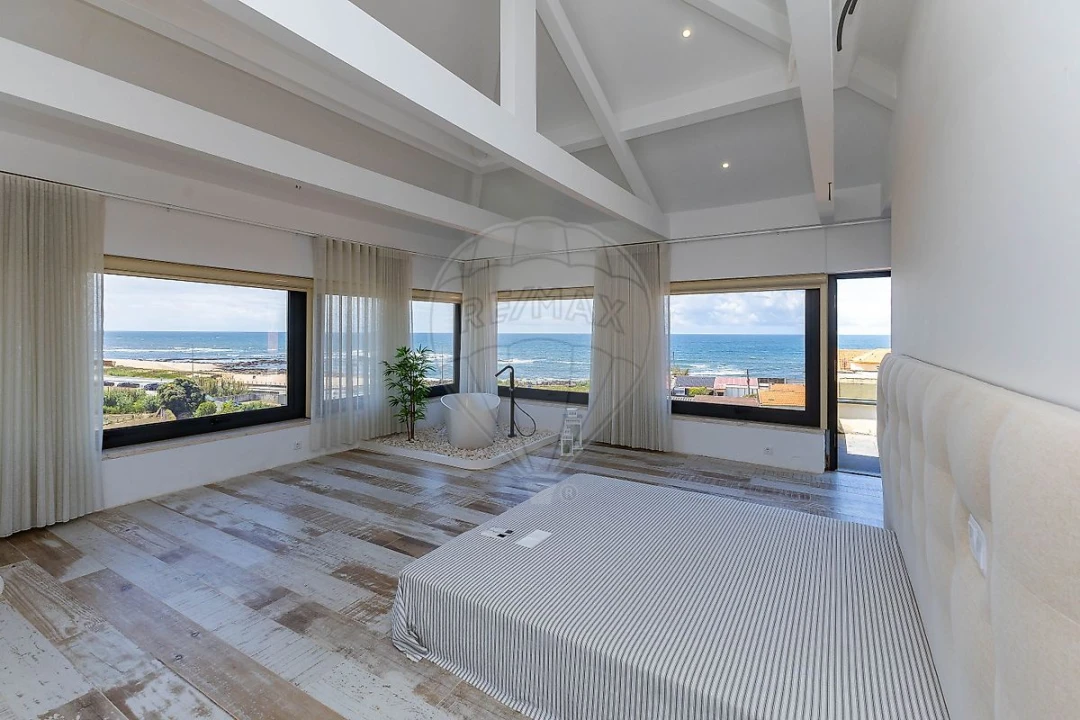 Moradia T4 para Venda em Gulpilhares e Valadares Foto 34