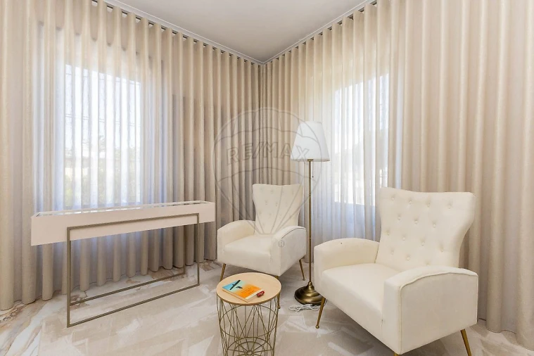 Moradia T4 para Venda em Gulpilhares e Valadares Foto 17