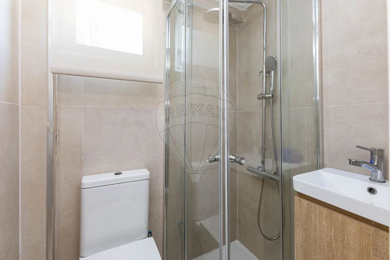 Moradia T4 para Venda em Gulpilhares e Valadares Foto 31