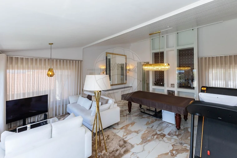 Moradia T4 para Venda em Gulpilhares e Valadares Foto 14