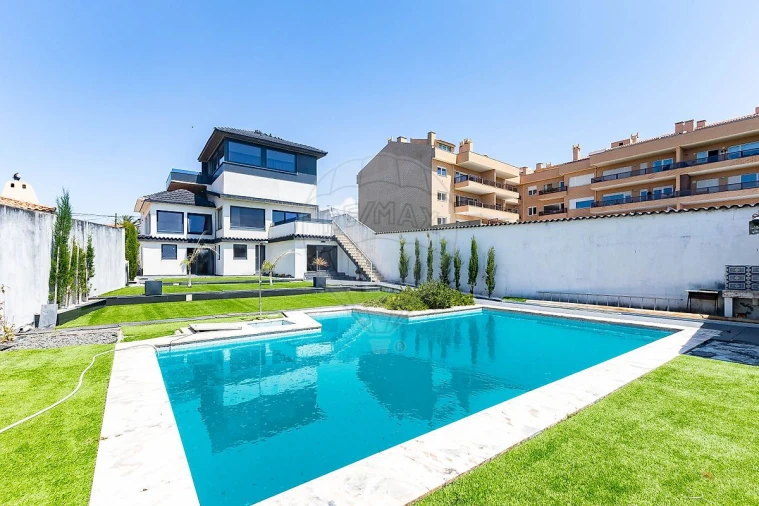 Moradia T4 para Venda em Gulpilhares e Valadares Foto 38