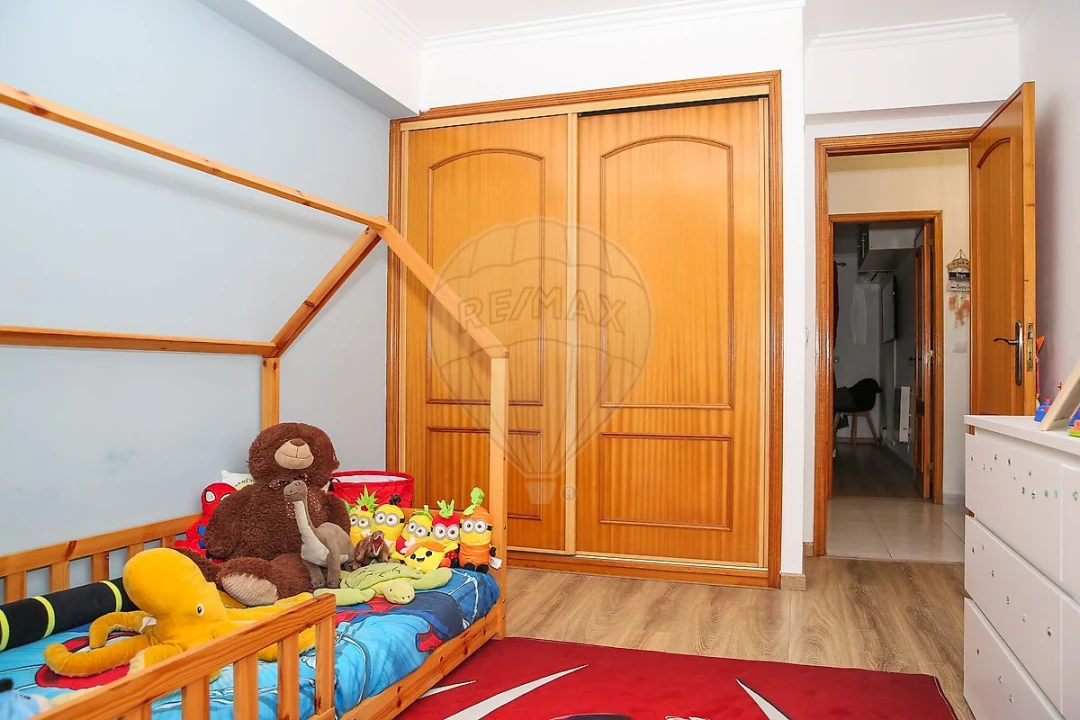 Apartamento T3 para Venda em Carregado e Cadafais Foto 14