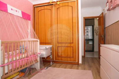 Apartamento T3 para Venda em Carregado e Cadafais