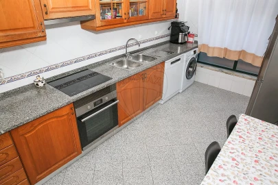Apartamento T3 para Venda em Carregado e Cadafais