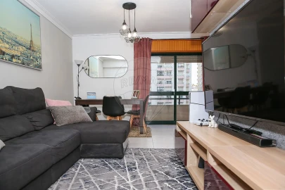 Apartamento T3 para Venda em Carregado e Cadafais