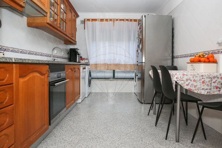 Apartamento T3 para Venda em Carregado e Cadafais Foto 5