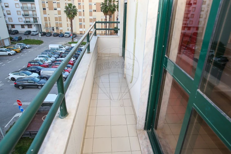 Apartamento T3 para Venda em Carregado e Cadafais Foto 23