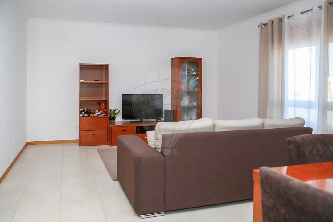 Apartamento T3 para Venda em Carregado e Cadafais Foto 16