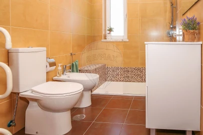 Apartamento T3 para Venda em Carregado e Cadafais