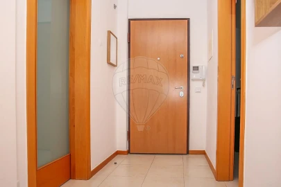 Apartamento T3 para Venda em Carregado e Cadafais