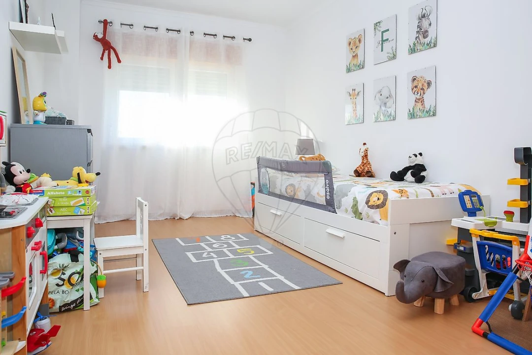 Apartamento T3 para Venda em Carregado e Cadafais Foto 12