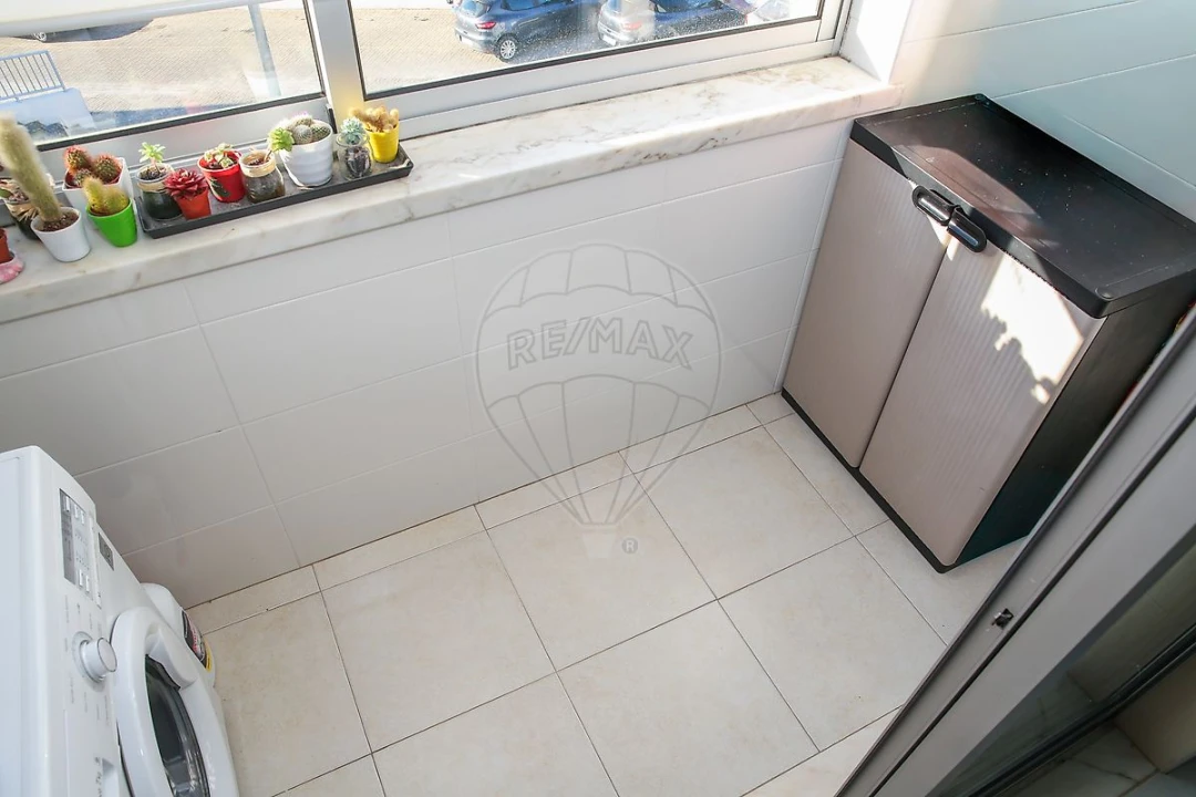 Apartamento T3 para Venda em Carregado e Cadafais Foto 8