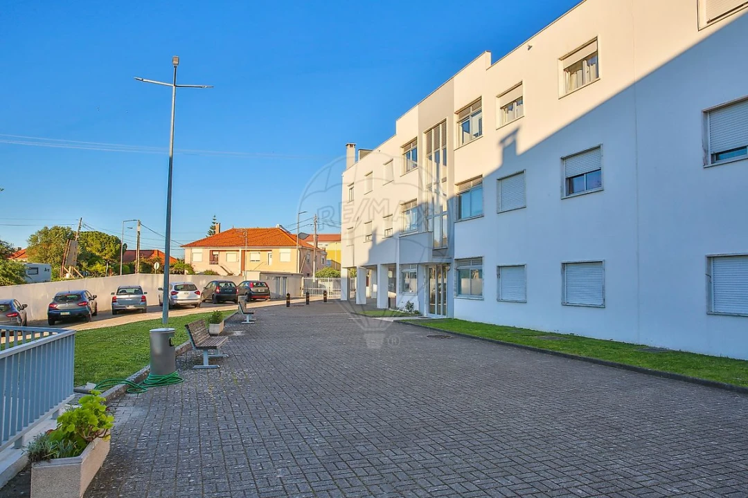 Apartamento T3 para Venda em Carregado e Cadafais Foto 37