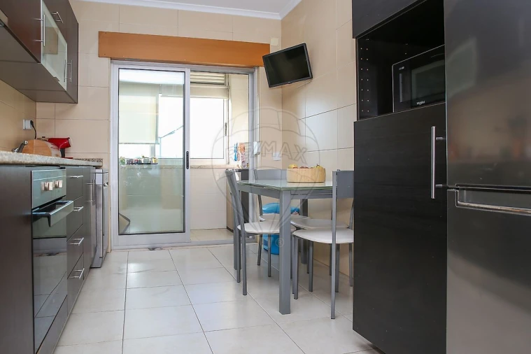 Apartamento T3 para Venda em Carregado e Cadafais Foto 5