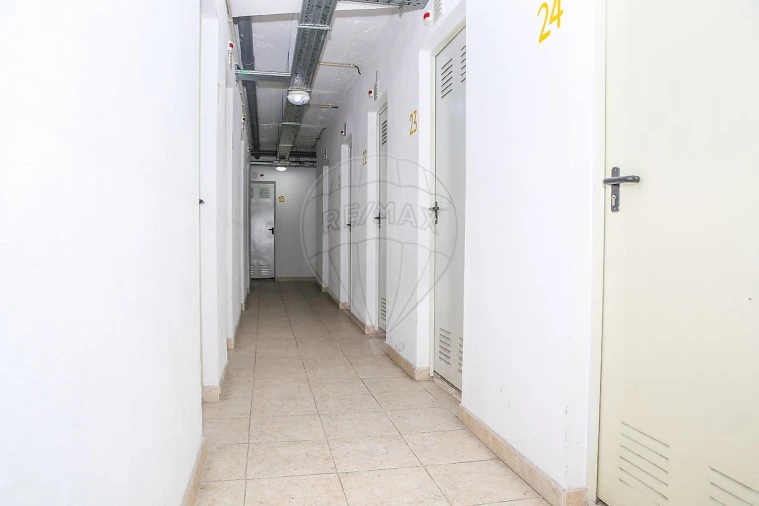 Apartamento T3 para Venda em Carregado e Cadafais Foto 34