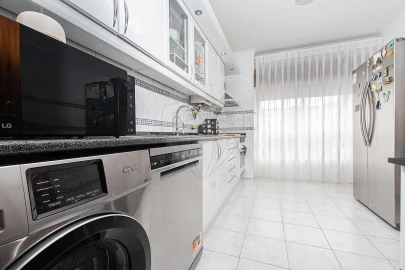 Apartamento T2 para Venda em Carregado e Cadafais