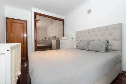 Apartamento T2 para Venda em Carregado e Cadafais