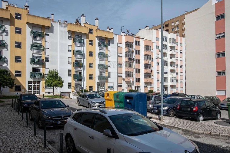 Apartamento T2 para Venda em Carregado e Cadafais Foto 2