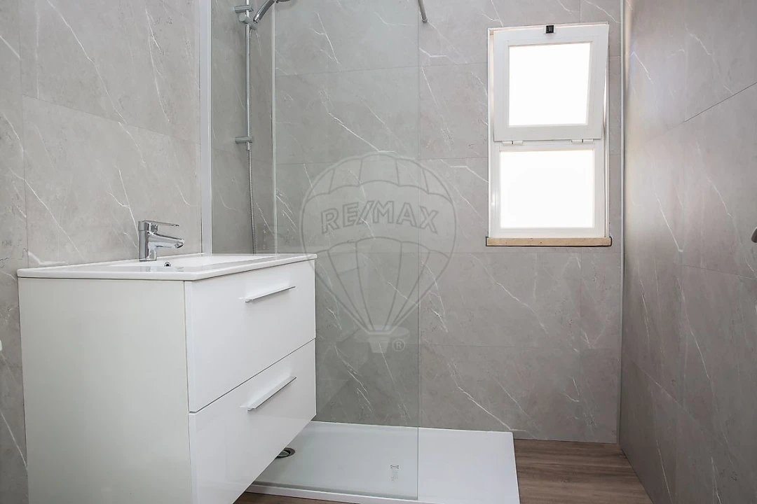 Apartamento T2 para Venda em Olivais Foto 1