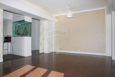 Apartamento T2 para Venda em Olivais