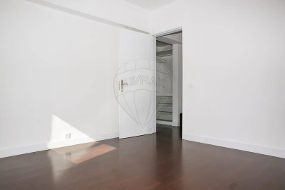 Apartamento T2 para Venda em Olivais