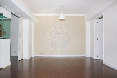 Apartamento T2 para Venda em Olivais