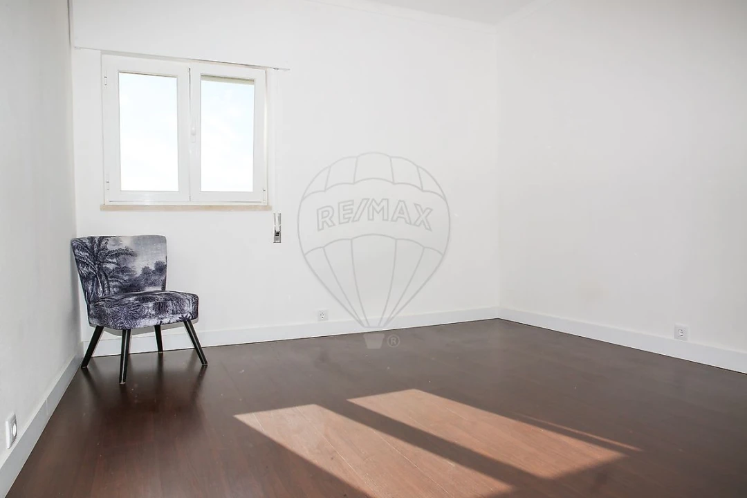 Apartamento T2 para Venda em Olivais Foto 5