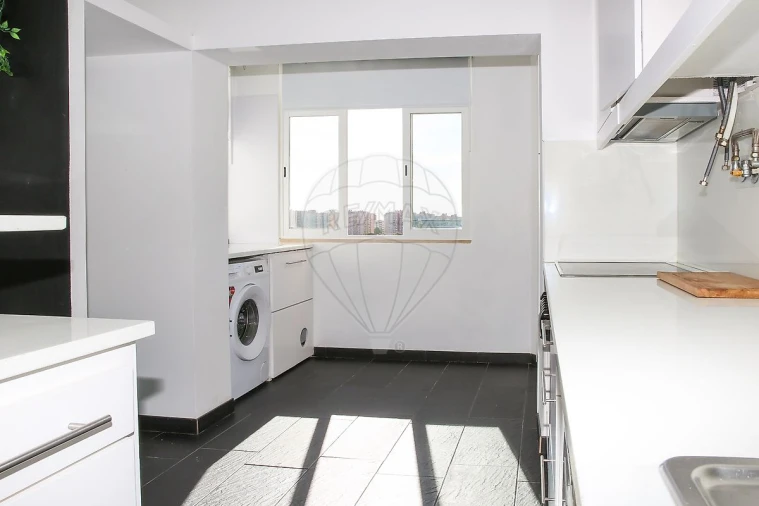 Apartamento T2 para Venda em Olivais Foto 15