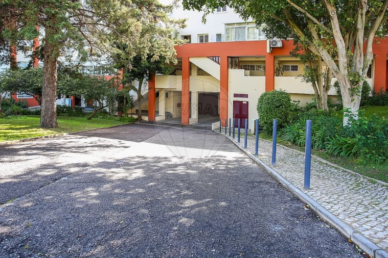 Apartamento T2 para Venda em Olivais Foto 21