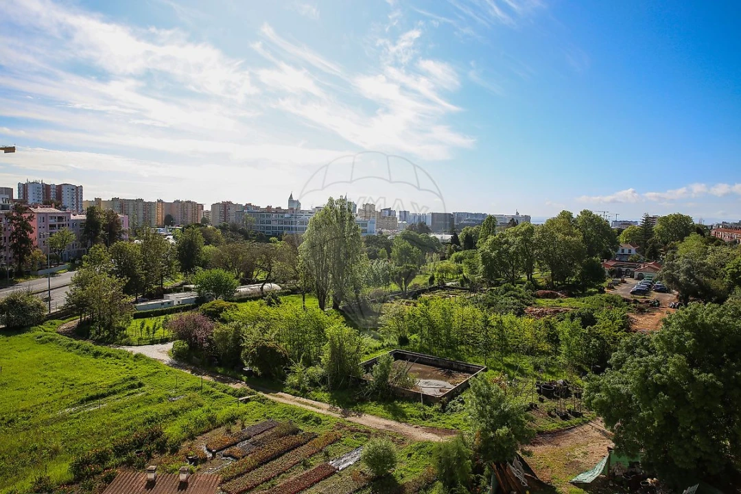 Apartamento T2 para Venda em Olivais Foto 19
