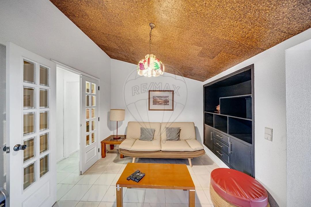 Apartamento T2 para Venda em Oliveira do Bairro Foto 4