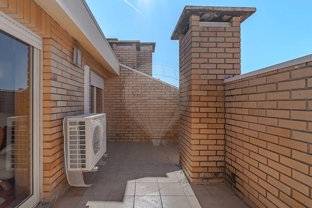 Apartamento T4 para Venda em Mafamude e Vilar do Paraíso Foto 41