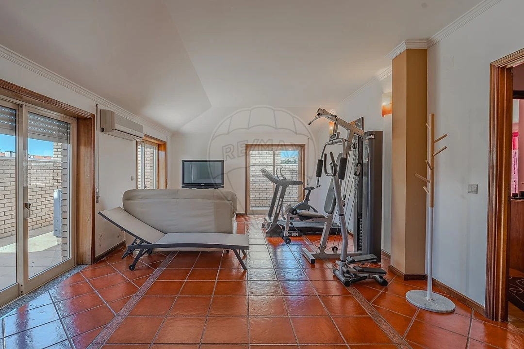 Apartamento T4 para Venda em Mafamude e Vilar do Paraíso Foto 33