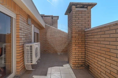 Apartamento T4 para Venda em Mafamude e Vilar do Paraíso