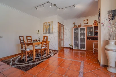 Apartamento T4 para Venda em Mafamude e Vilar do Paraíso