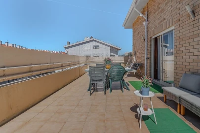 Apartamento T4 para Venda em Mafamude e Vilar do Paraíso