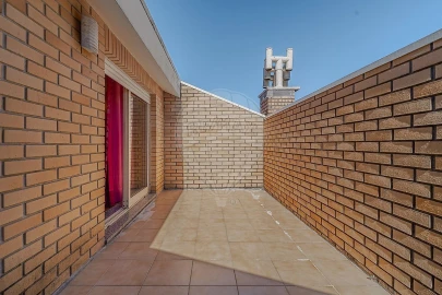 Apartamento T4 para Venda em Mafamude e Vilar do Paraíso