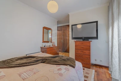 Apartamento T4 para Venda em Mafamude e Vilar do Paraíso