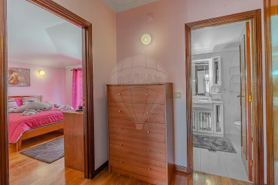 Apartamento T4 para Venda em Mafamude e Vilar do Paraíso