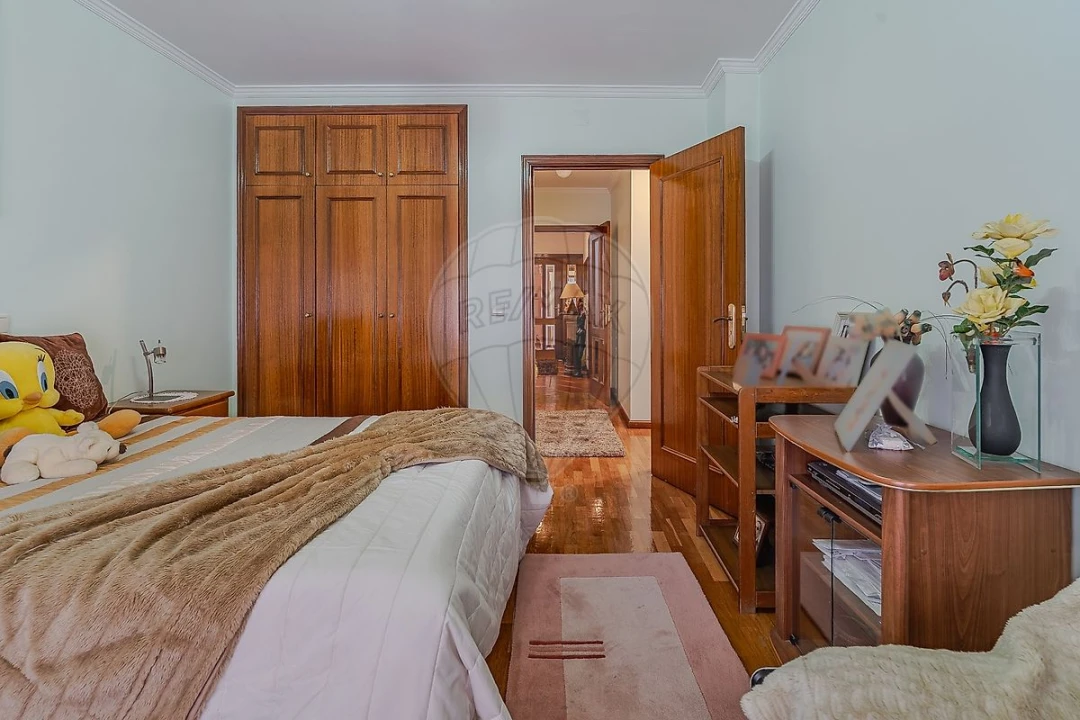 Apartamento T4 para Venda em Mafamude e Vilar do Paraíso Foto 16