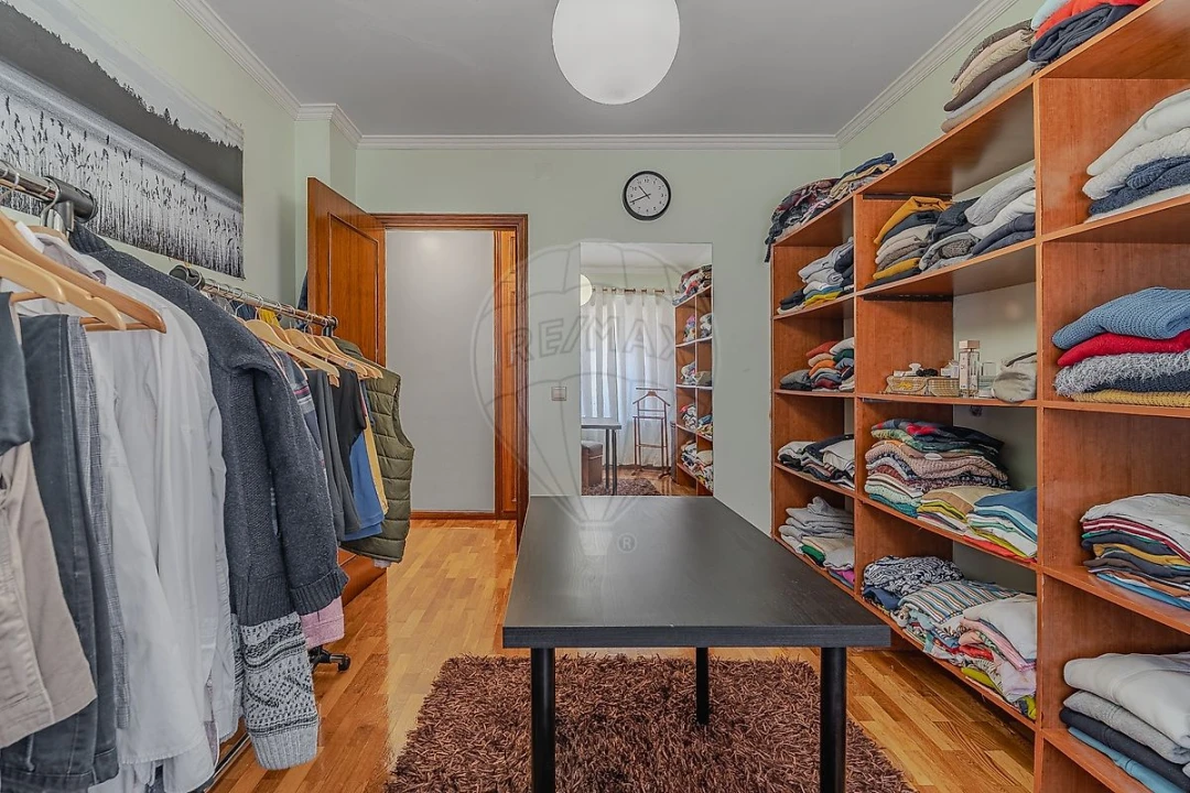 Apartamento T4 para Venda em Mafamude e Vilar do Paraíso Foto 19